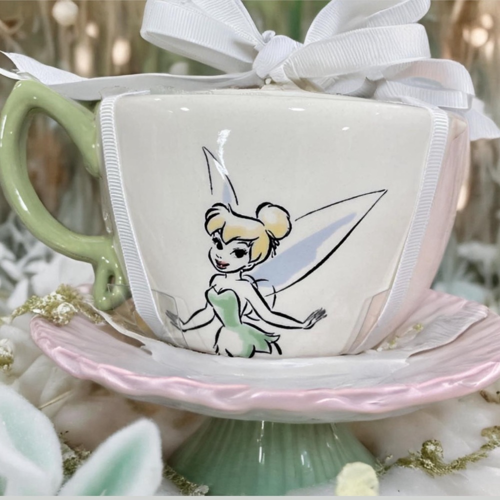 Rae Dunn Tinkerbell Measuring Cups, Set of 4, green handle and interior